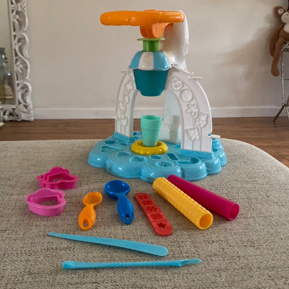 🪞 play doh sundae ice cream shop molds and pump tool full kids fun toy play set